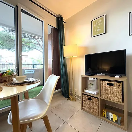 Apartment L'amazone Plein Centre Plages A 2min Clim Wifi Sur Le Port - Prosconciergerie- La Grande-Motte